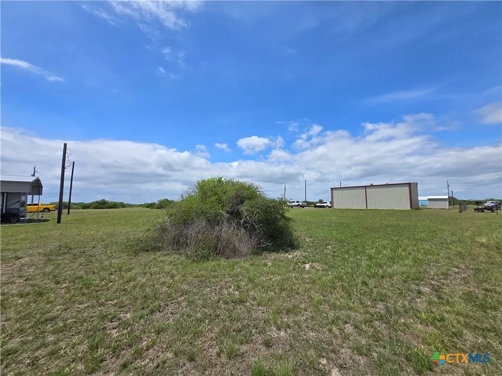 51 Dogfish Palacios, TX 77465