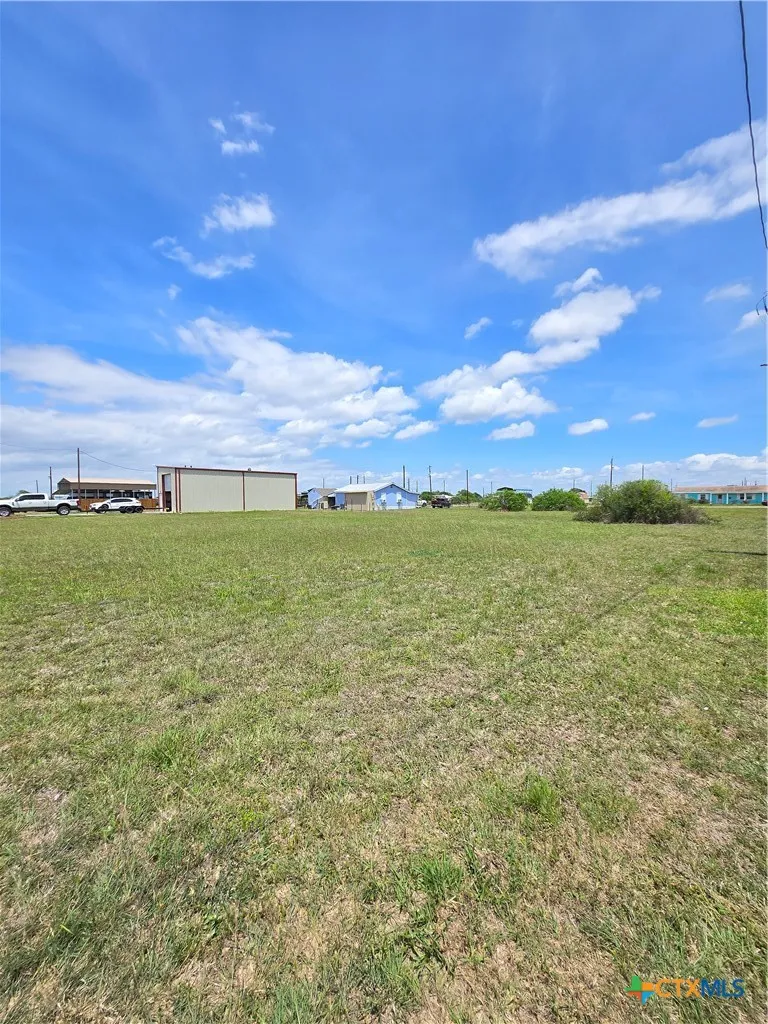 51 Dogfish Palacios, TX 77465