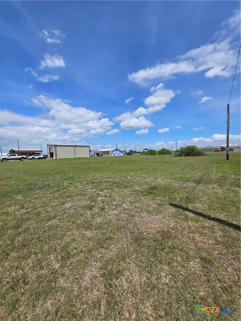 51 Dogfish Palacios, TX 77465