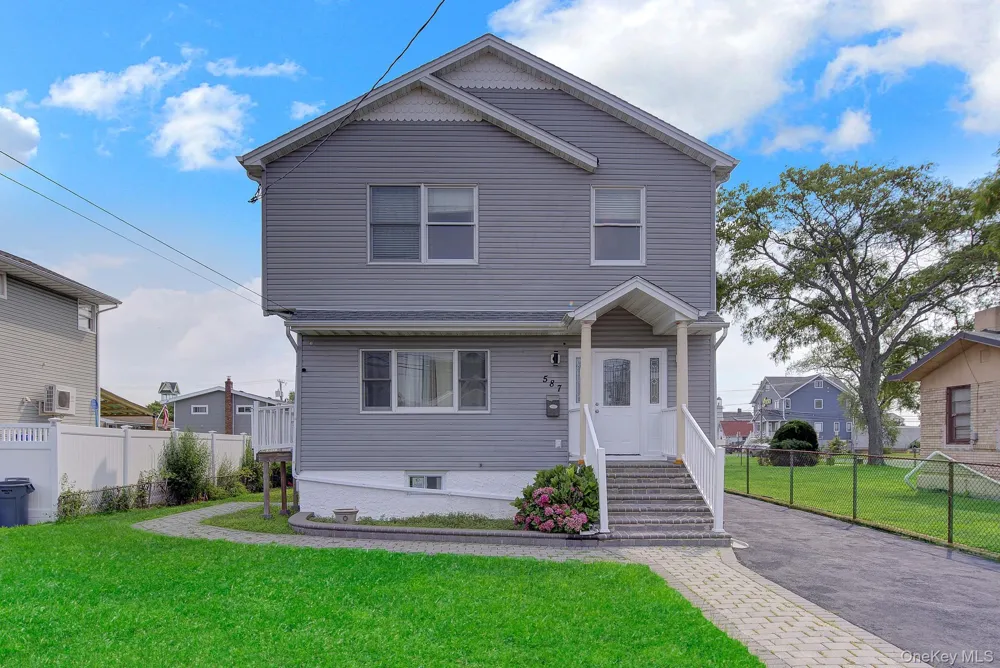 587 Miller Avenue Freeport, NY 11520