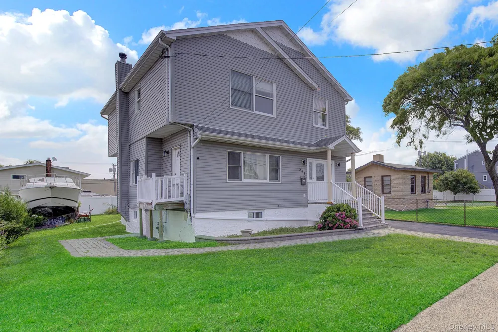 587 Miller Avenue Freeport, NY 11520