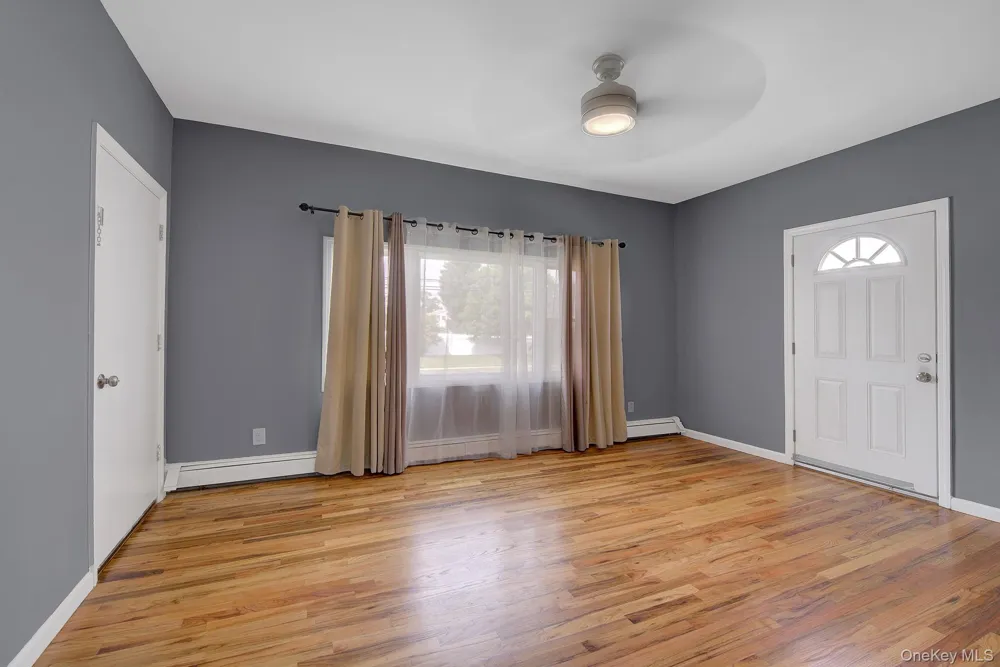 587 Miller Avenue Freeport, NY 11520