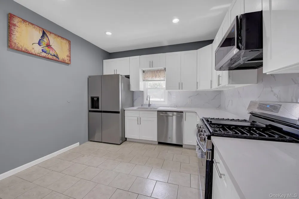 587 Miller Avenue Freeport, NY 11520