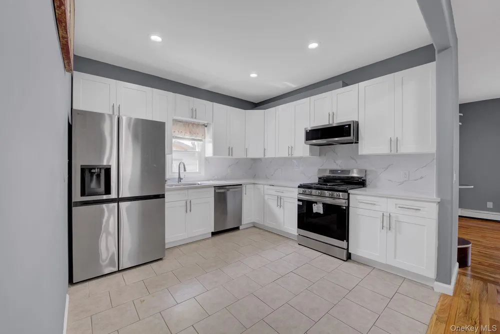 587 Miller Avenue Freeport, NY 11520