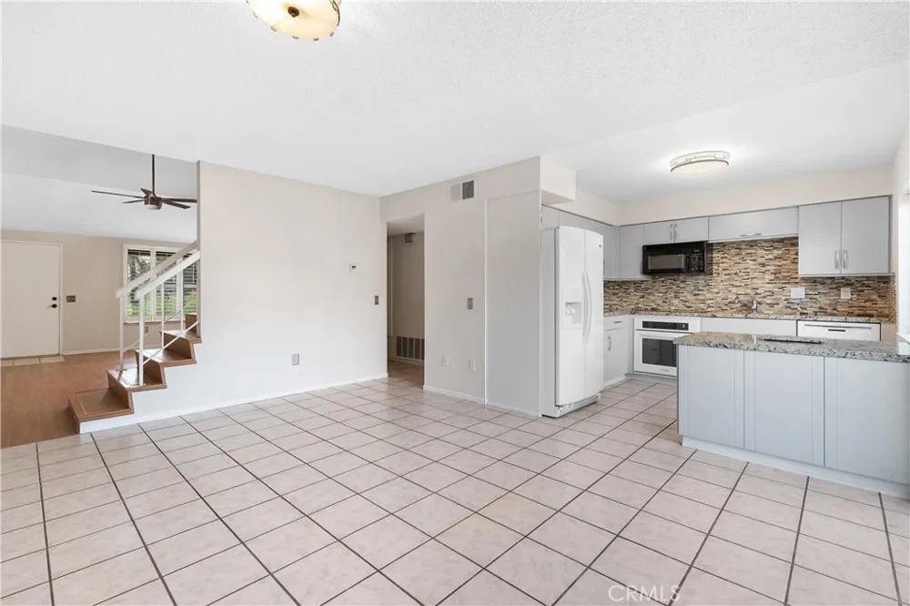 2010 Lawrence Crossley Palm Springs, CA 92264