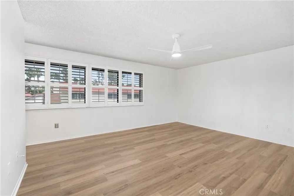 2010 Lawrence Crossley Palm Springs, CA 92264