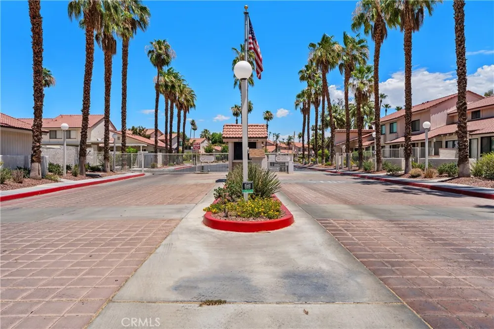 2010 Lawrence Crossley Palm Springs, CA 92264