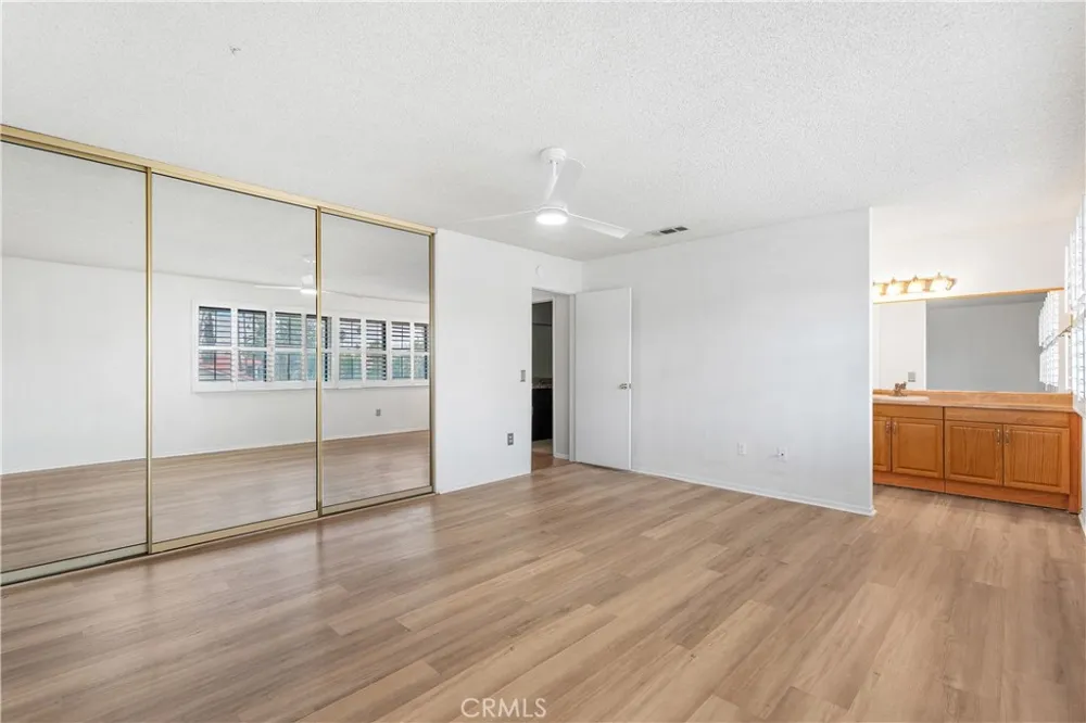 2010 Lawrence Crossley Palm Springs, CA 92264
