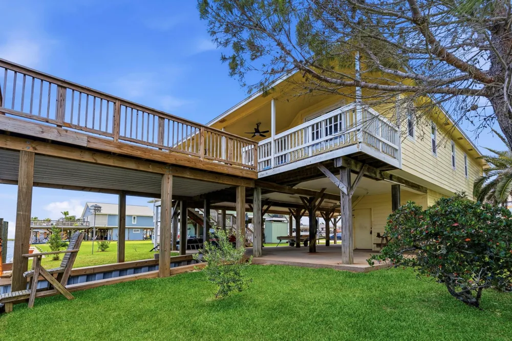 119 Sand Shoals Road Freeport, TX 77541