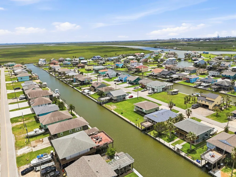 119 Sand Shoals Road Freeport, TX 77541
