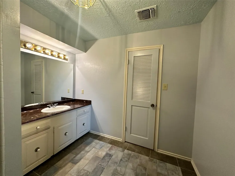 14120 Hwy 105 E Conroe, TX 77306