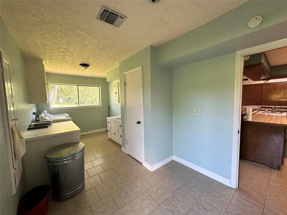 14120 Hwy 105 E Conroe, TX 77306