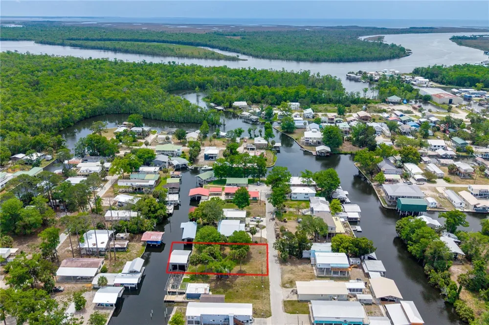 75 NE 236TH STREET Suwannee, FL 32692