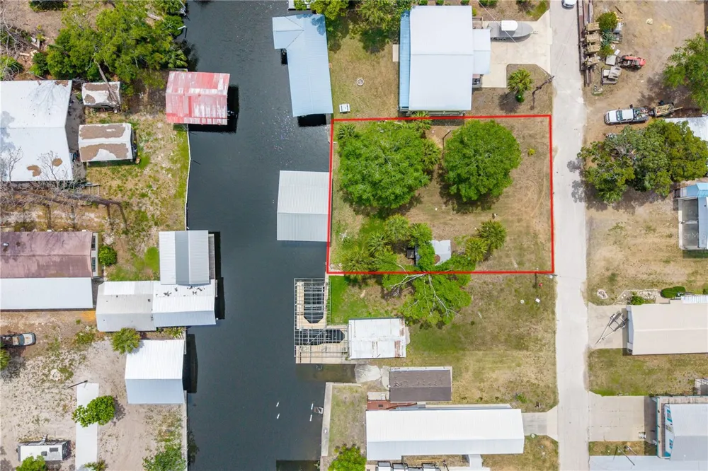 75 NE 236TH STREET Suwannee, FL 32692