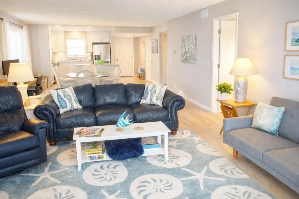 9825 HARRELL AVENUE #404 Treasure Island, FL 33706