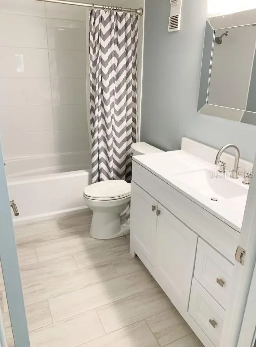 9825 HARRELL AVENUE #404 Treasure Island, FL 33706