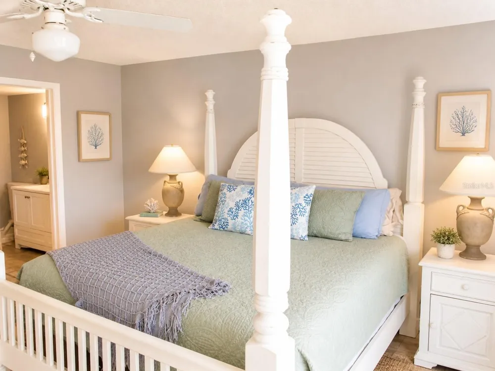 9825 HARRELL AVENUE #404 Treasure Island, FL 33706
