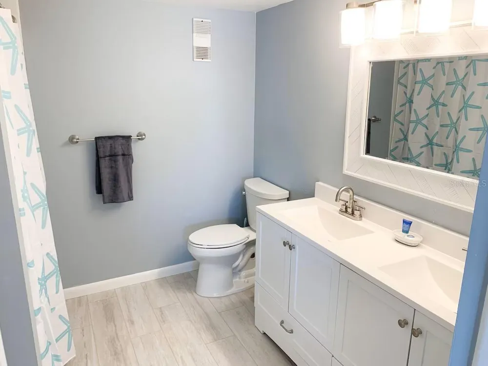 9825 HARRELL AVENUE #404 Treasure Island, FL 33706