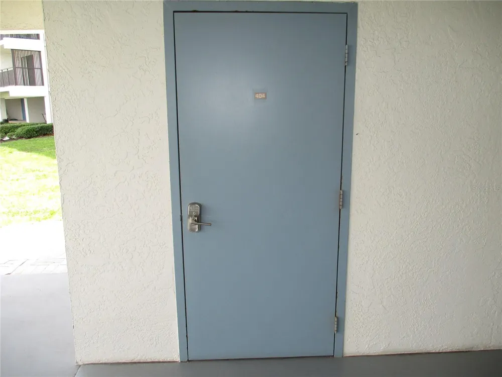 9825 HARRELL AVENUE #404 Treasure Island, FL 33706