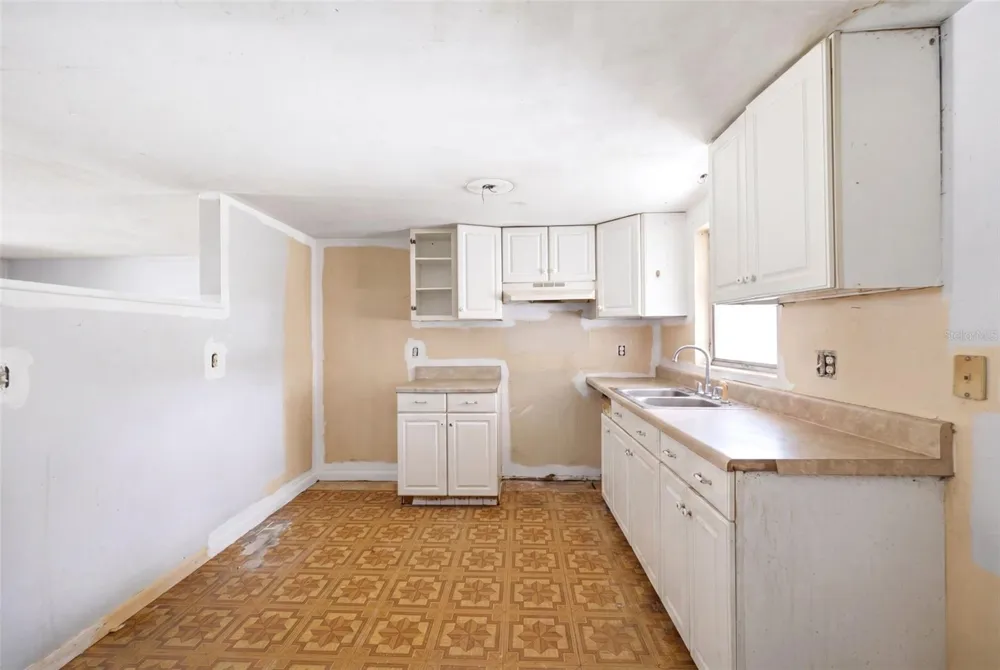 10 S JACKSON STREET Beverly Hills, FL 34465