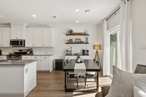 1311 Hill Country Place