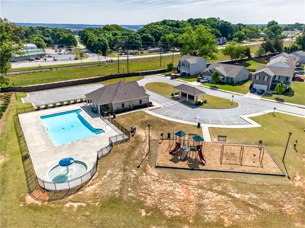 401 Hughes Lane Pendergrass, GA 30567