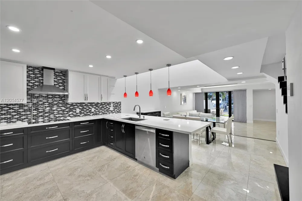 Address Not Shown Sunny Isles Beach, FL 33160