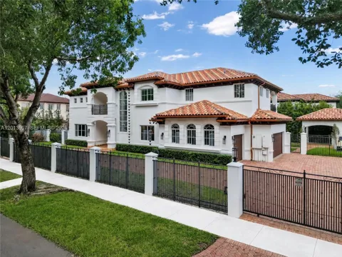 16763 NW 77th Path