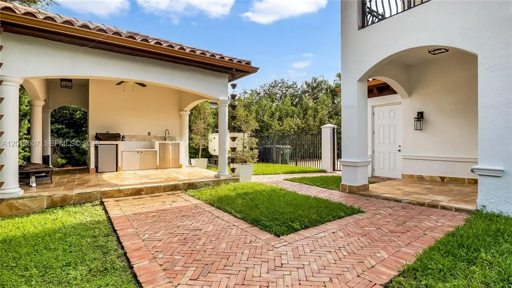 16763 NW 77th Path Miami Lakes, FL 33016