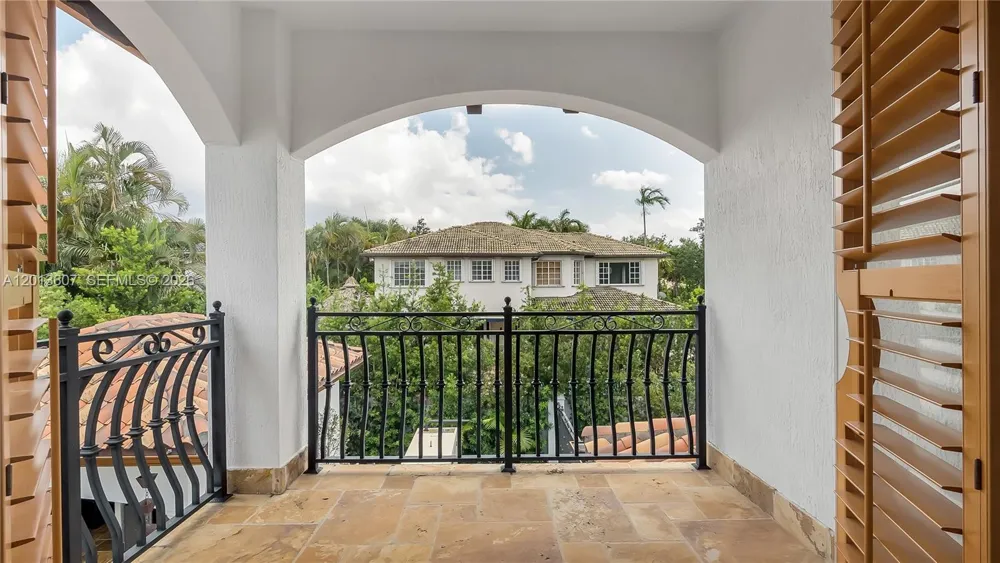 16763 NW 77th Path Miami Lakes, FL 33016