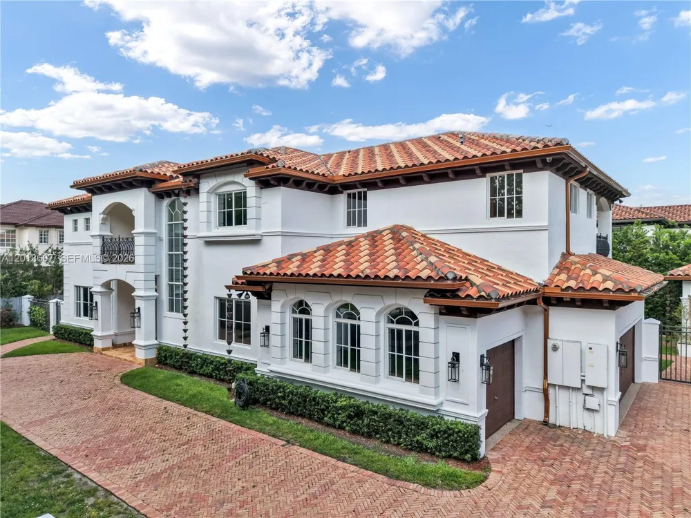 16763 NW 77th Path Miami Lakes, FL 33016