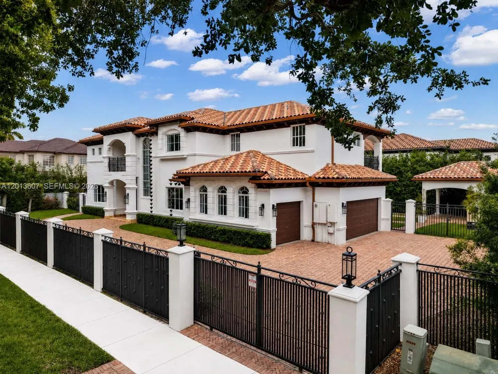 16763 NW 77th Path Miami Lakes, FL 33016