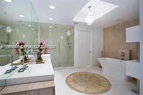 17301 Biscayne Blvd #2310 North Miami Beach, FL 33160