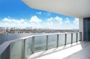 17301 Biscayne Blvd #2310 North Miami Beach, FL 33160