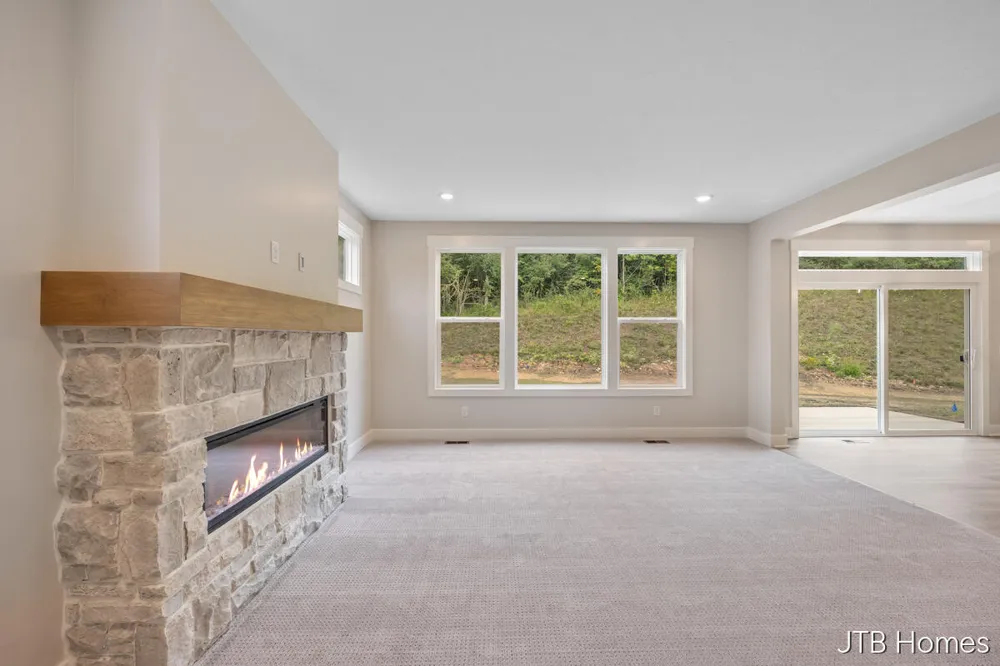 5859 Valley Point Drive SE Caledonia, MI 49316