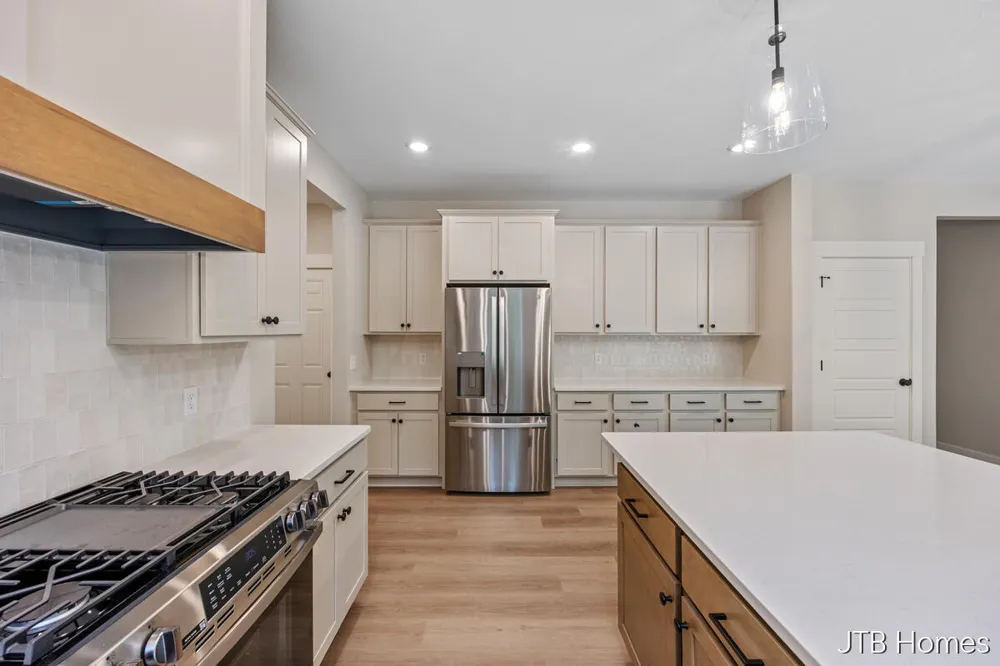 5859 Valley Point Drive SE Caledonia, MI 49316