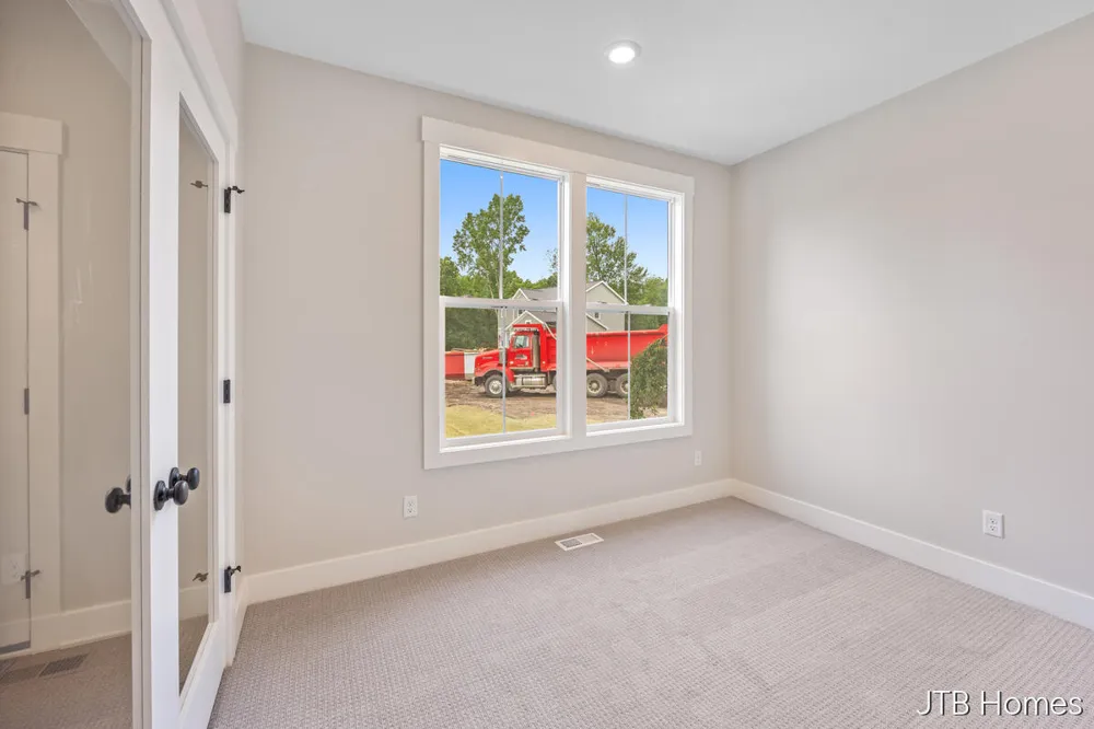5859 Valley Point Drive SE Caledonia, MI 49316