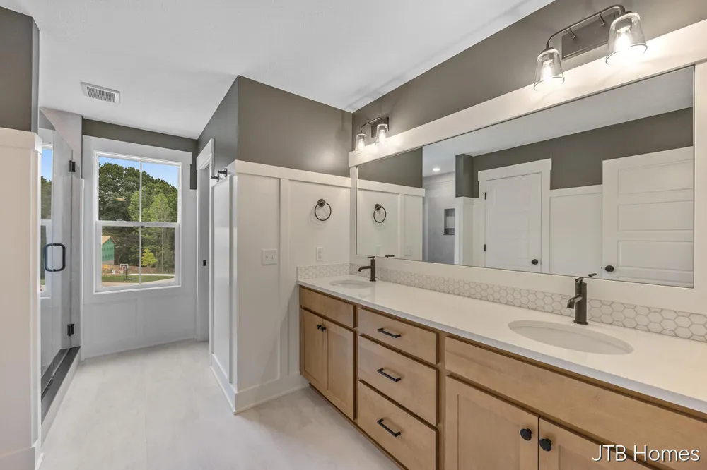 5859 Valley Point Drive SE Caledonia, MI 49316