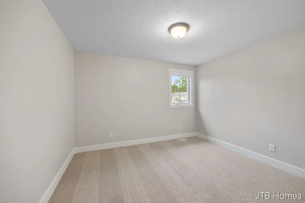 5859 Valley Point Drive SE Caledonia, MI 49316