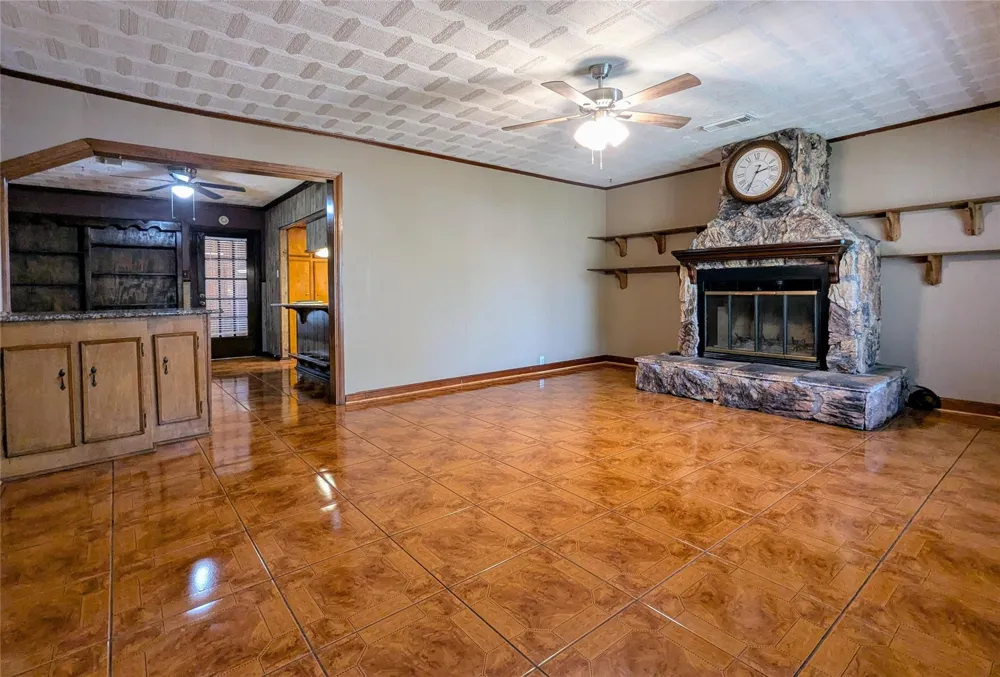2654 Cos Street Liberty, TX 77575