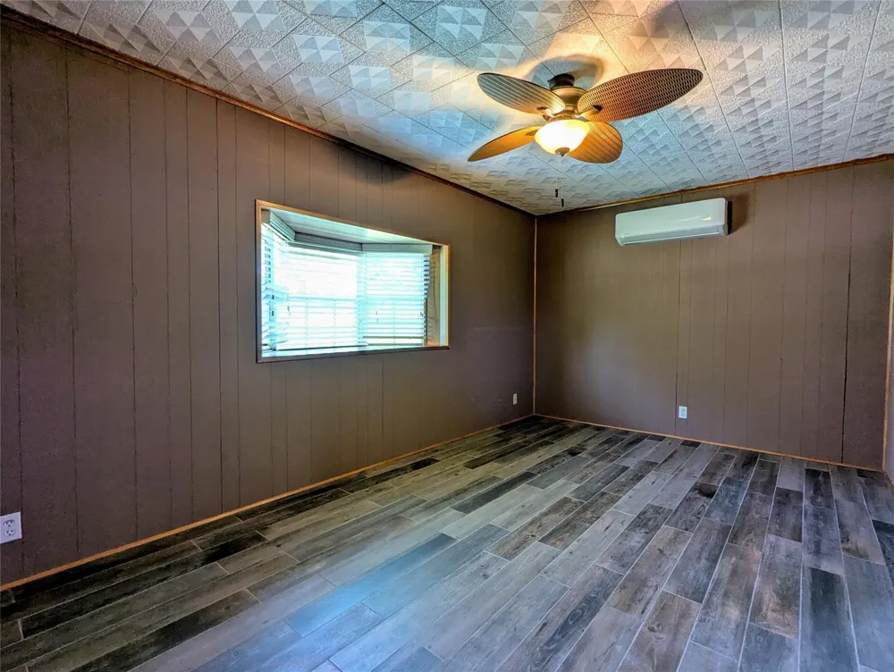 2654 Cos Street Liberty, TX 77575