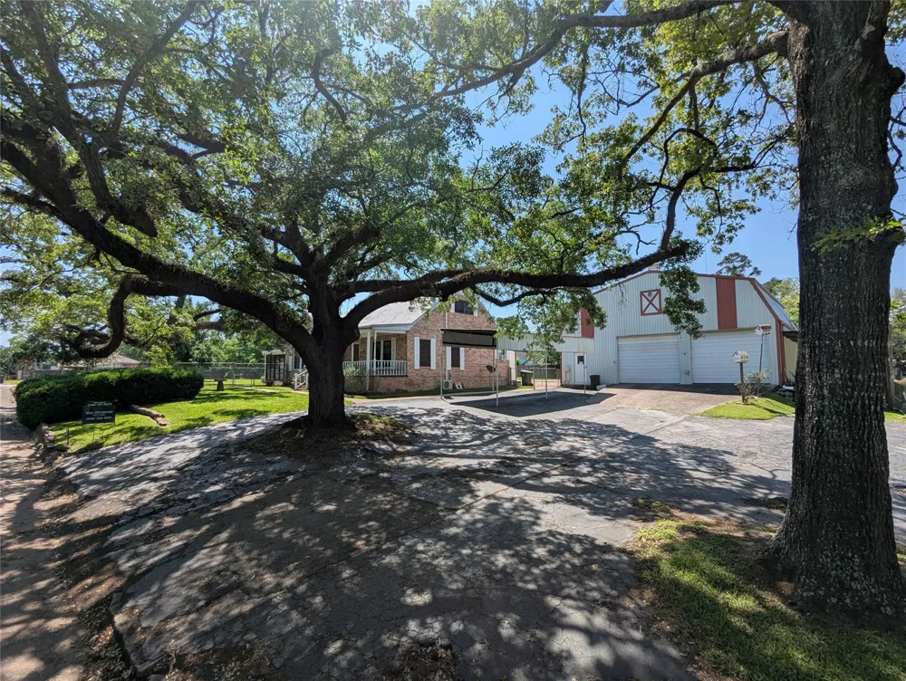2654 Cos Street Liberty, TX 77575
