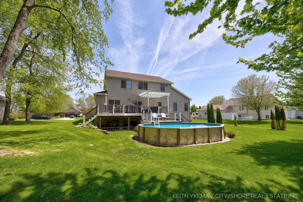 7453 Southwood SW Byron Center, MI 49315
