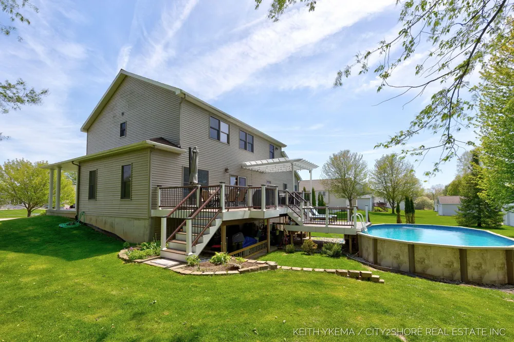 7453 Southwood SW Byron Center, MI 49315