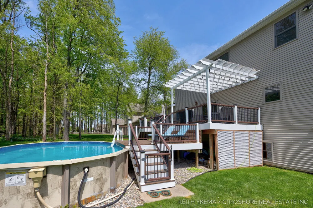 7453 Southwood SW Byron Center, MI 49315