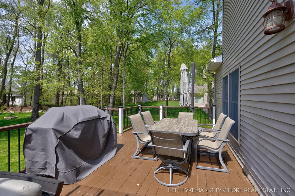 7453 Southwood SW Byron Center, MI 49315