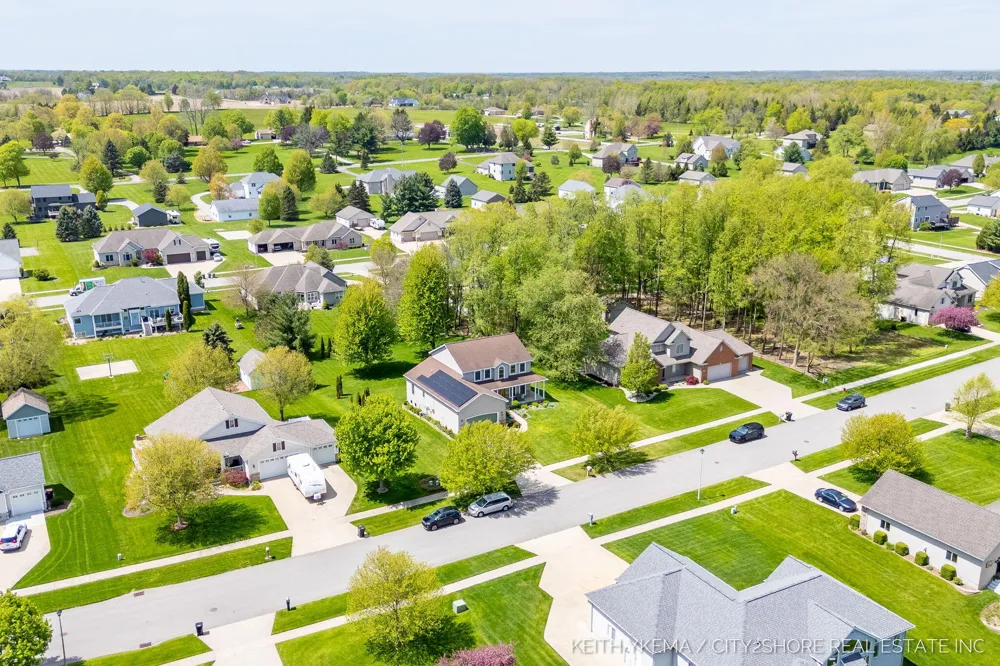 7453 Southwood SW Byron Center, MI 49315
