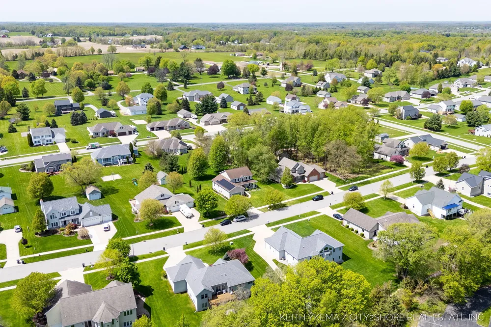7453 Southwood SW Byron Center, MI 49315