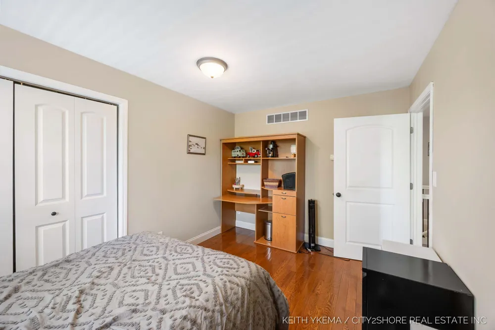 7453 Southwood SW Byron Center, MI 49315