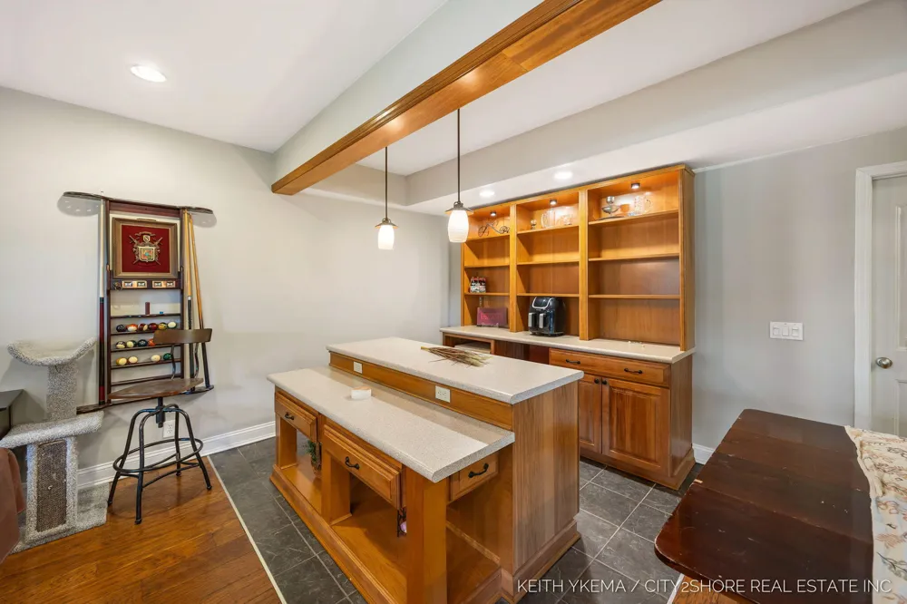 7453 Southwood SW Byron Center, MI 49315